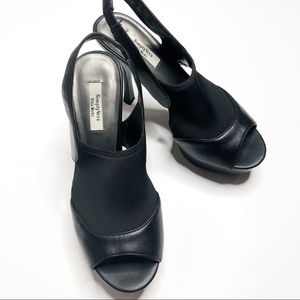 Simply Vera Vera Wang Black Leather Heels